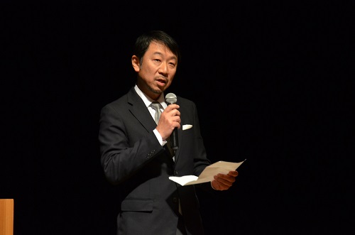 15年間の思いを述べる矢島理事長