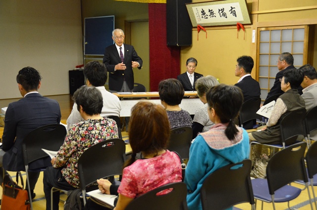 質問やご意見に答える茂原町長（5月10日）