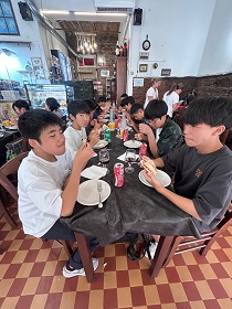 【第19次チェ市訪問甘楽町研修団】0827　昼食2