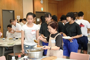 昼食会１（第８次ハルビン市中学生研修団）