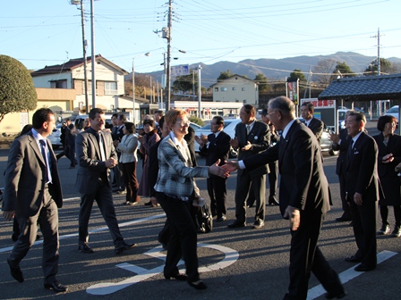 甘楽町役場に到着