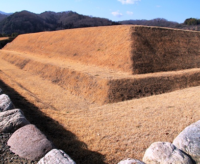 87 楽山園　土塁