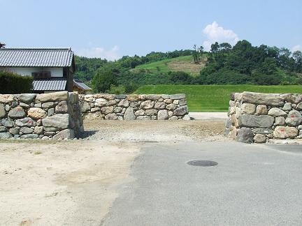 「玉石野面積（たまいしのづらづみ）」の完成1
