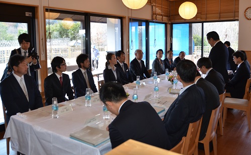 森山農水相のあいさつに耳を傾ける若手農業者