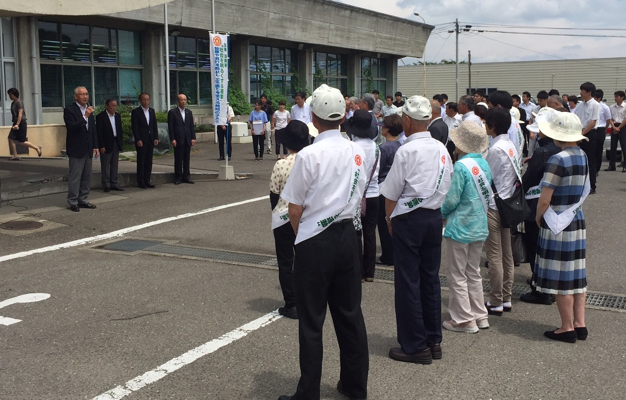 あいさつする茂原町長
