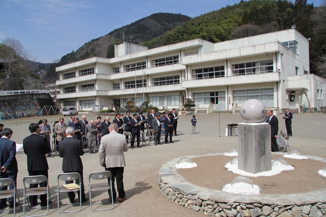 秋畑小学校の校歌を全員で歌いました