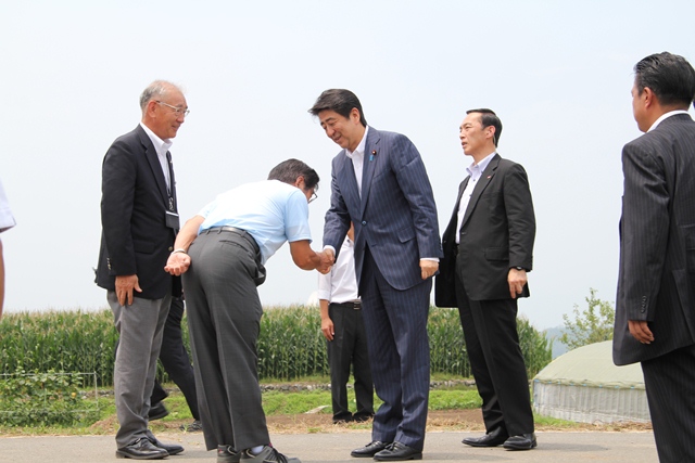 茂原町長新井会長がお出迎え