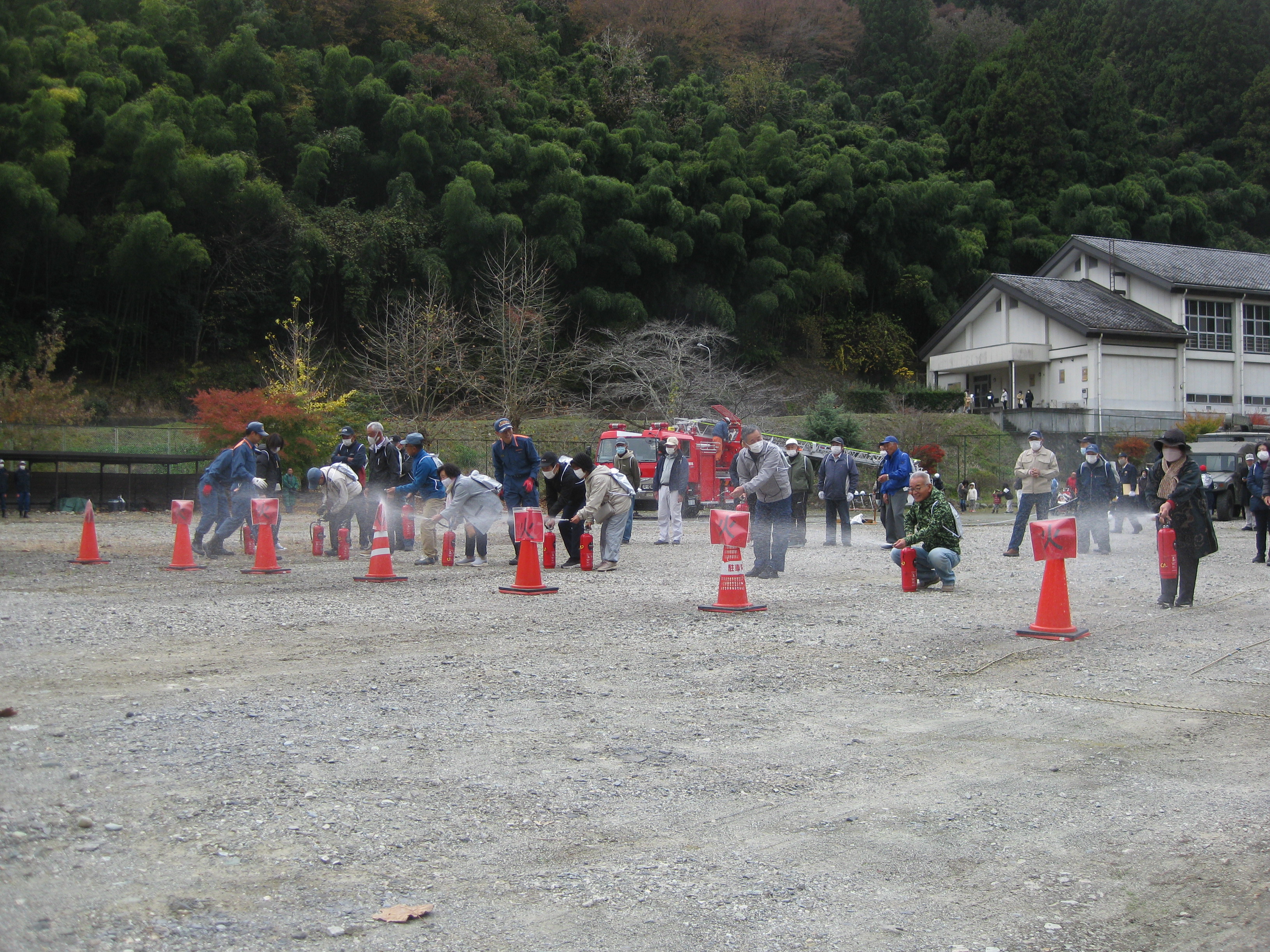 住民の皆さんによる初期消火訓練