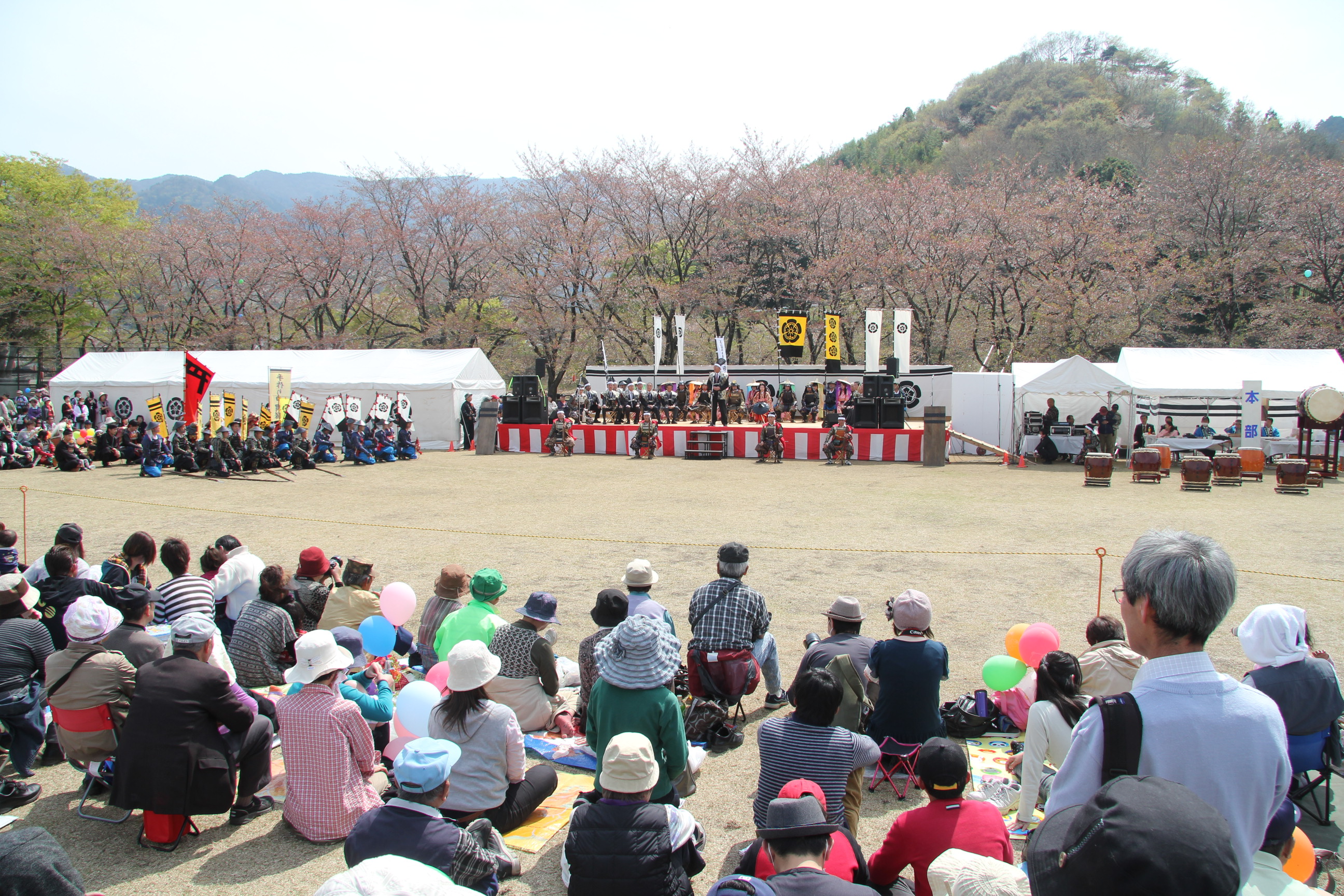 凱旋式での町長あいさつ