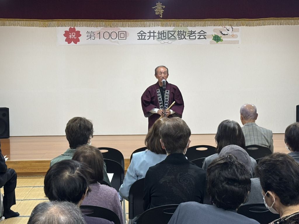祝辞を述べる森平町長