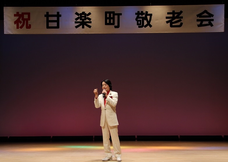 「中野新太郎」さんの歌謡ショー