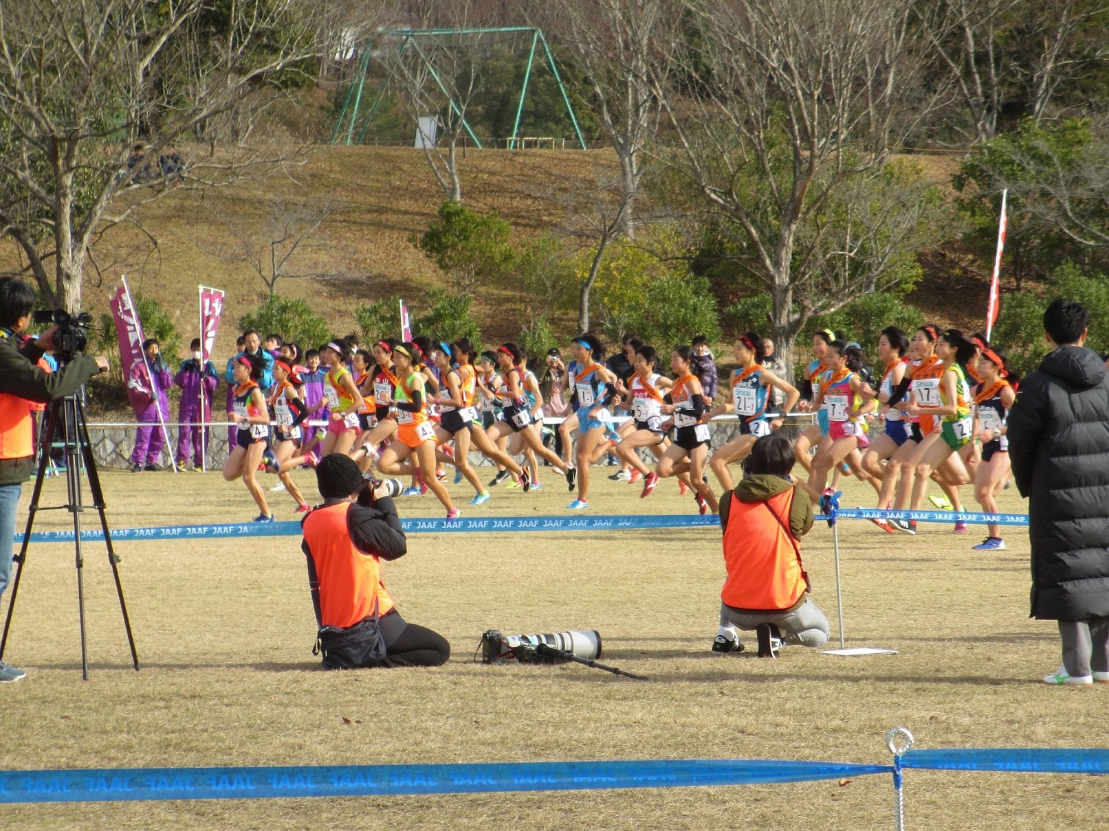 ４９名の選手が一斉にスタート