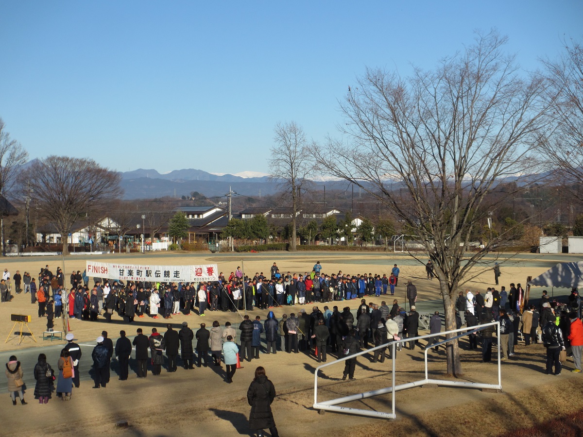 開会式に大勢の皆さんが集まりました