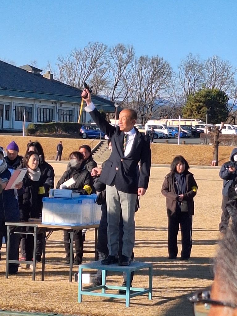 森平町長の号砲で選手スタート！！